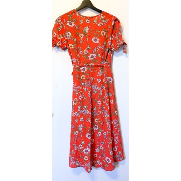 Forever 21 floral surplice wrap midi dress - Picture 6 of 11